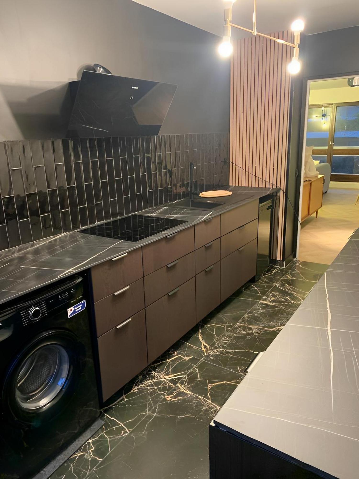 Magnifique Appartement, 3 Min De Paris 르발루아페레 외부 사진