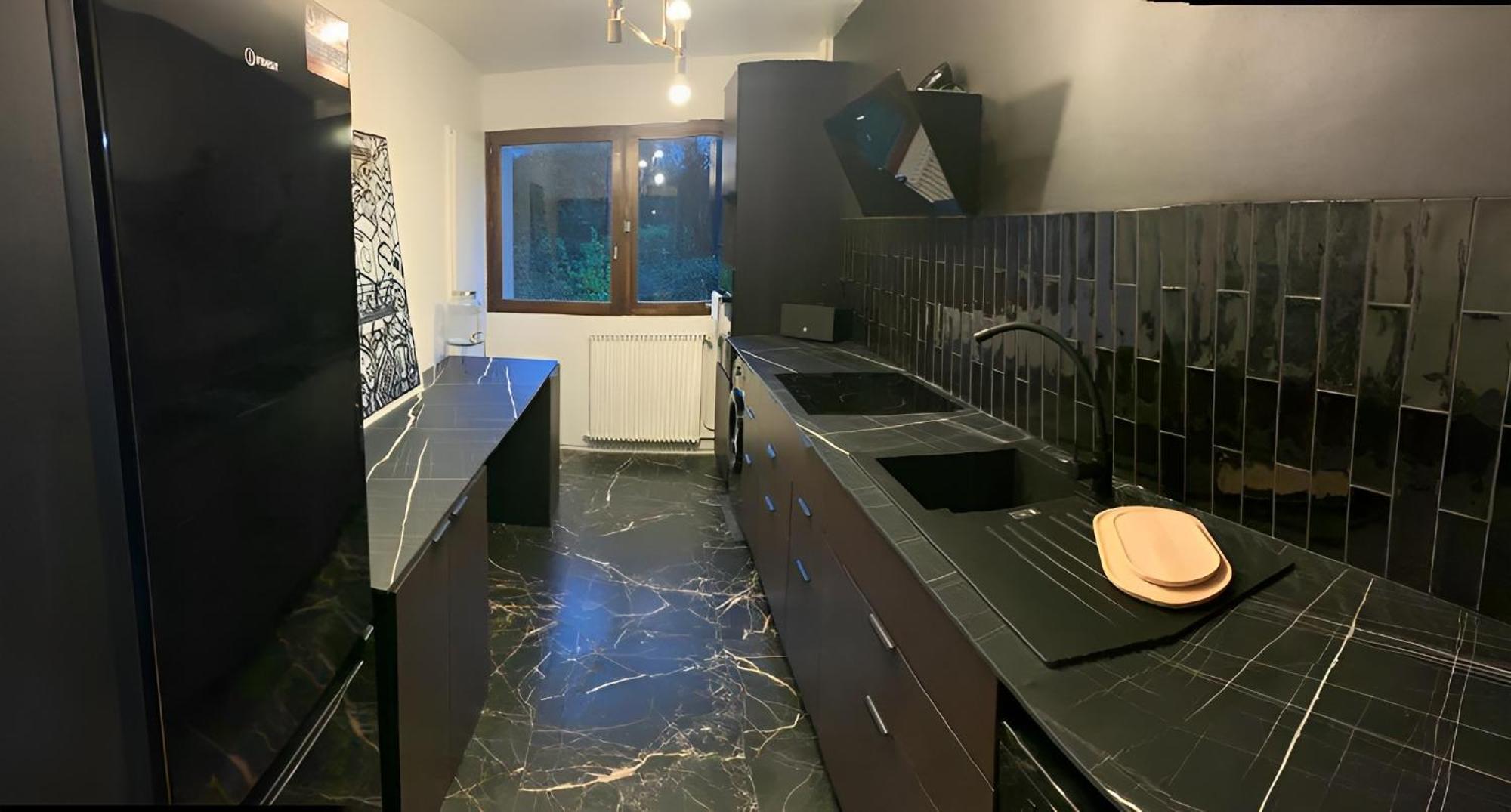 Magnifique Appartement, 3 Min De Paris 르발루아페레 외부 사진